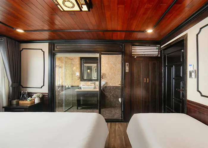 Botel Star Boutique Cruise Ha Long