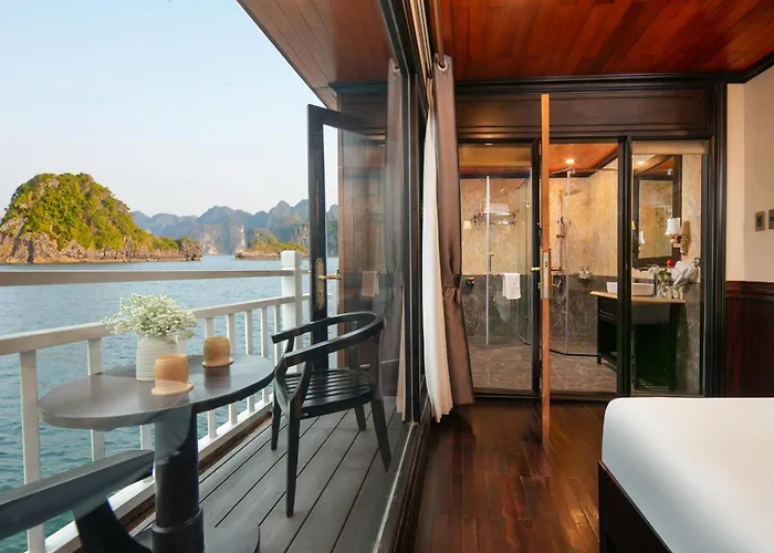 Star Boutique Cruise Ha Long