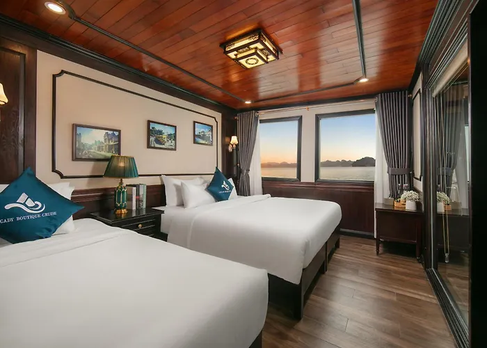 Star Boutique Cruise Hạ Long