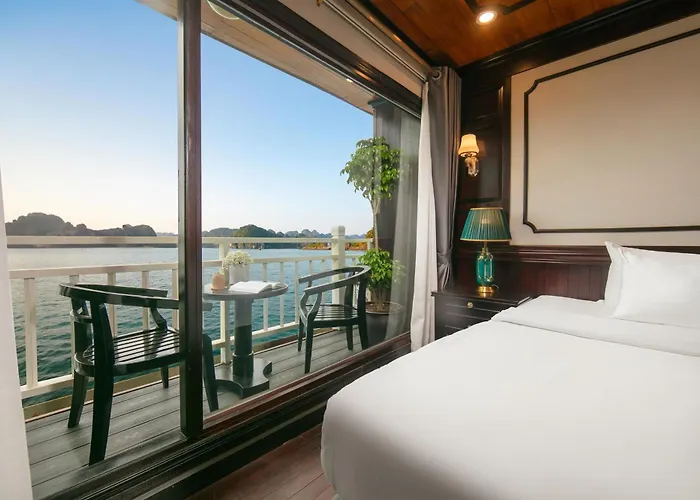Star Boutique Cruise Botel *