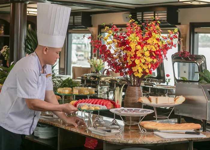Botel Star Boutique Cruise Ha Long